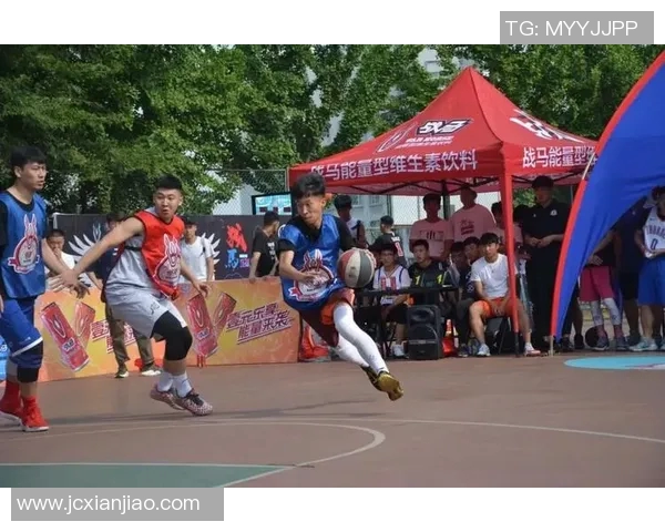 汕尾足球明星赛盛况空前孙楠领衔明星阵容激情对决