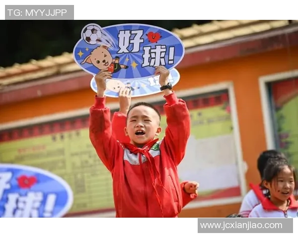 小粉丝勇敢追梦足球明星亲密互动的感人故事