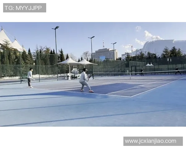 广州网球队区域防守分析:优劣势与改进方向探讨 广州网球队区域防守分析:优劣势与改进方向探讨