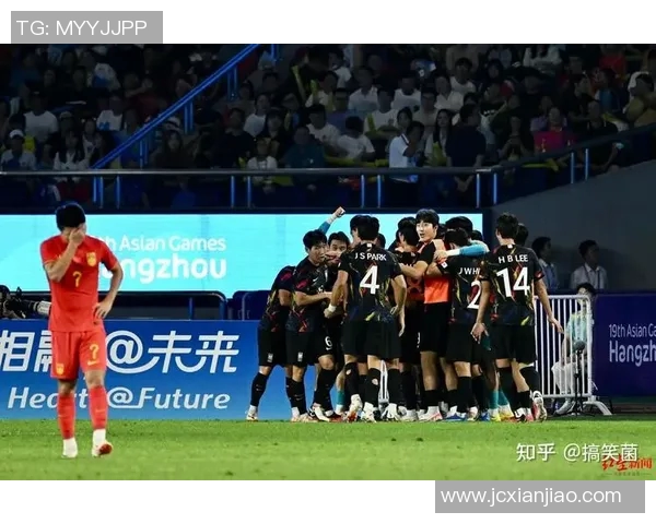 广州足球队与重庆足球队耐力对决赛后分析与反思 广州足球队与重庆足球队耐力对决赛后分析与反思